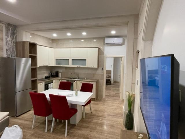 Villa Luce mit Pool Makarska Eksteriør billede