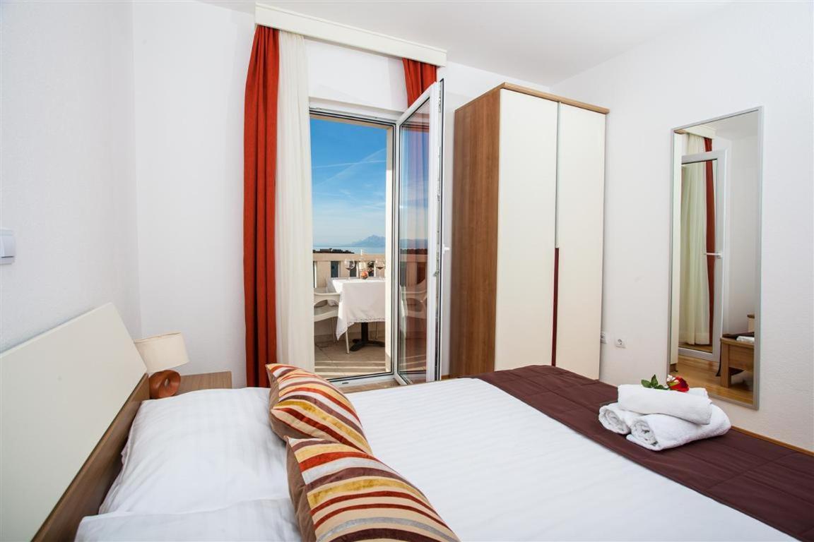Villa Luce mit Pool Makarska Eksteriør billede