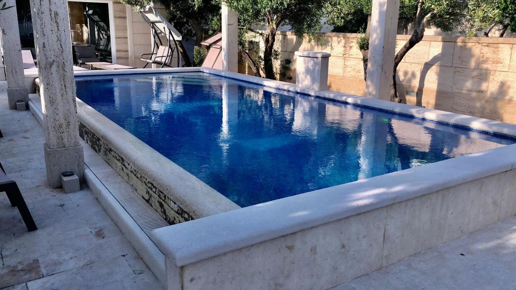 Villa Luce mit Pool Makarska Eksteriør billede