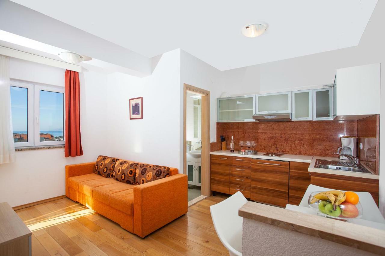 Villa Luce mit Pool Makarska Eksteriør billede