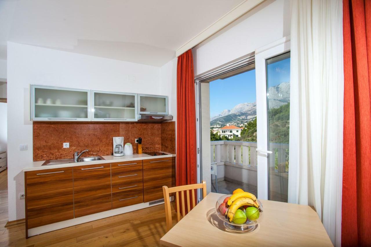 Villa Luce mit Pool Makarska Eksteriør billede