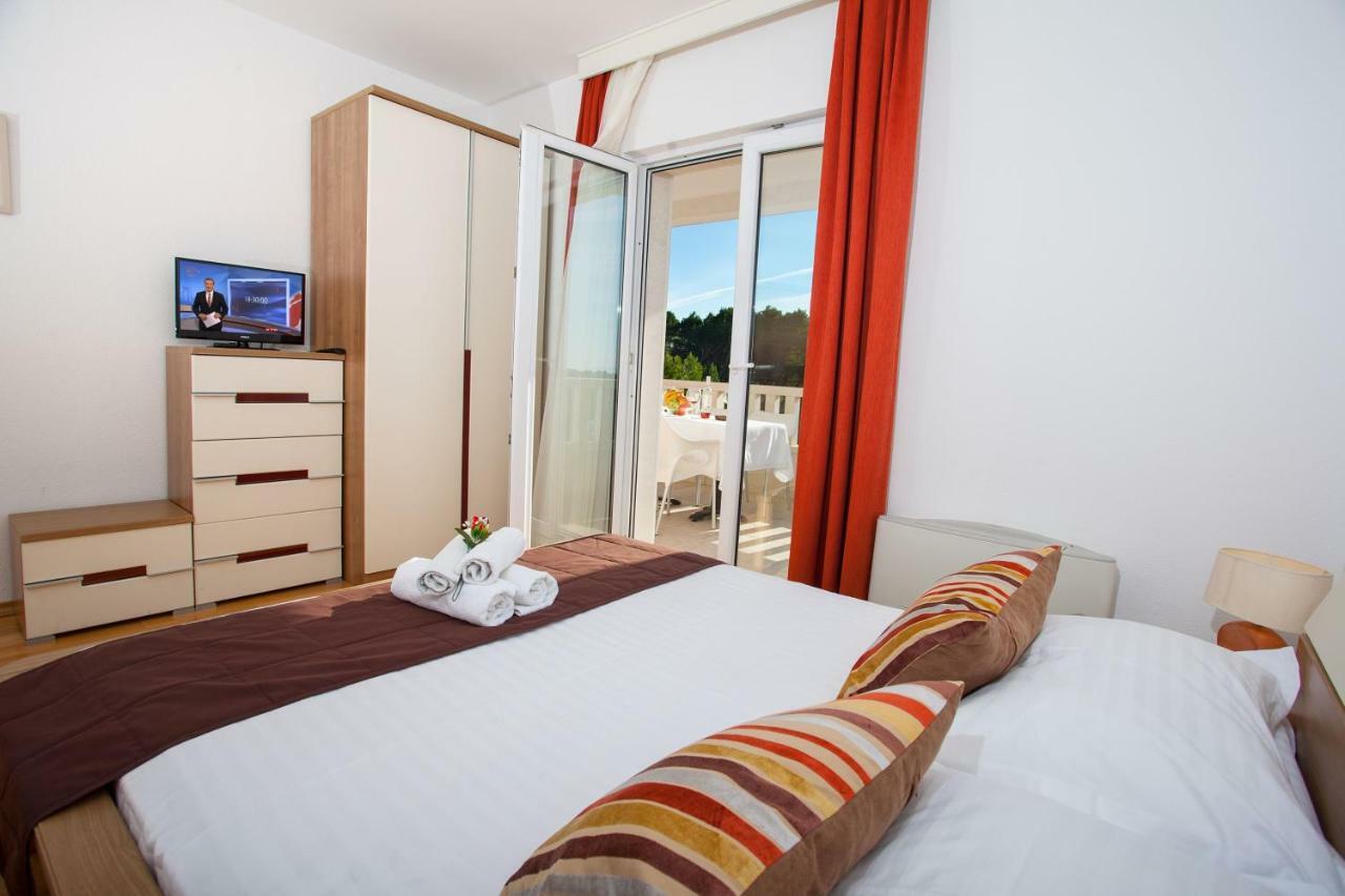 Villa Luce mit Pool Makarska Eksteriør billede